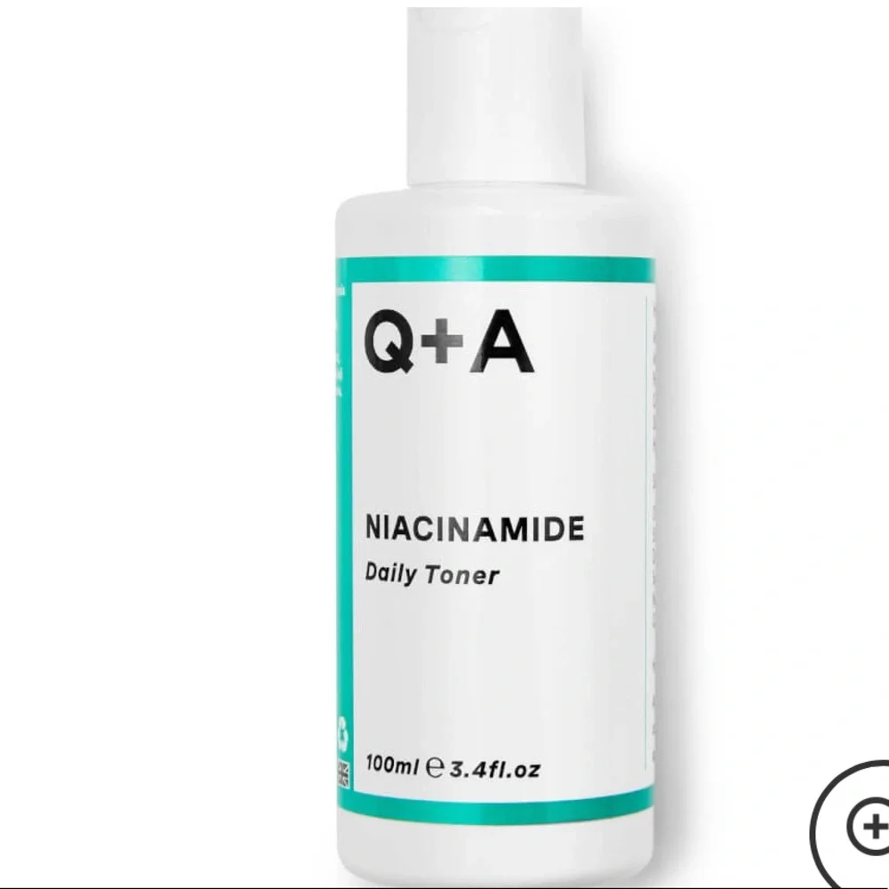 Q+A NIACINAMIDE DAILY TONER